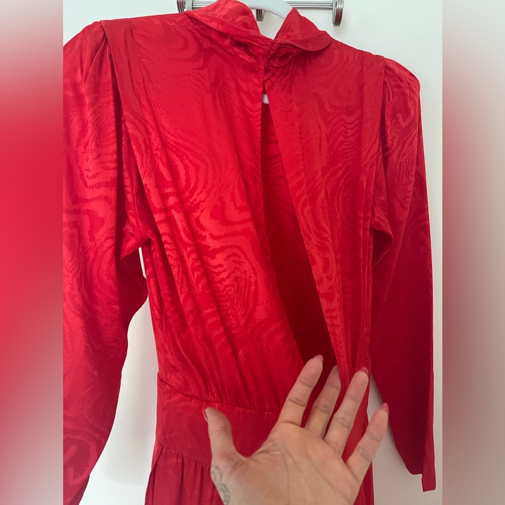 KAIRA DRESS
Ronny Kobo
Color: Red
Size: M - Picture 6 of 7